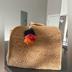 Straw handbag